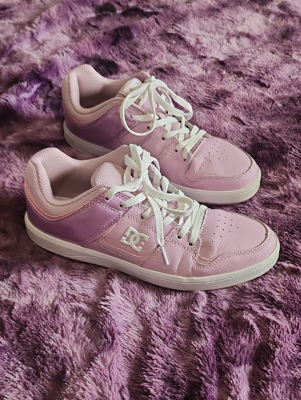 Women's DC Lilac Rose Cure Shoes Size 8.5
